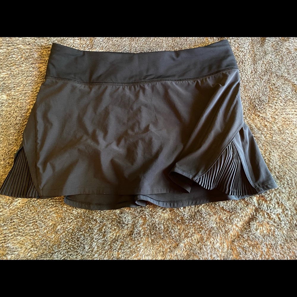 Lululemon play off the pleats skirt